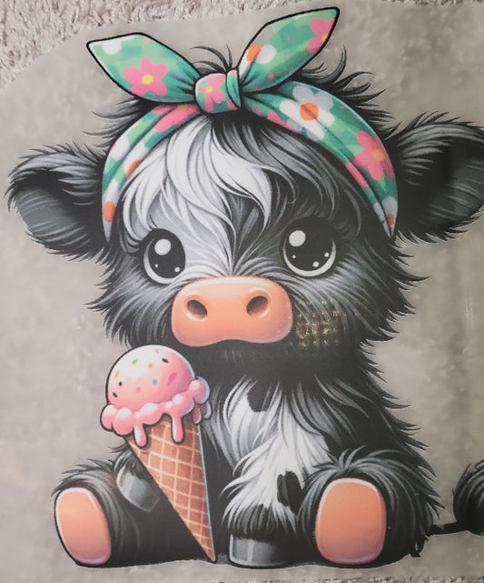 61- CUTE ICE CREAM CONE